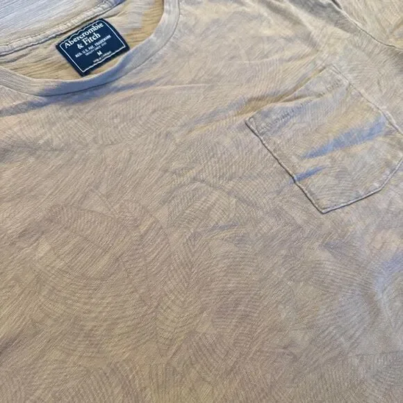 abercrombie & fitch leaf print pocket tshirt - Picture 3 of 8
